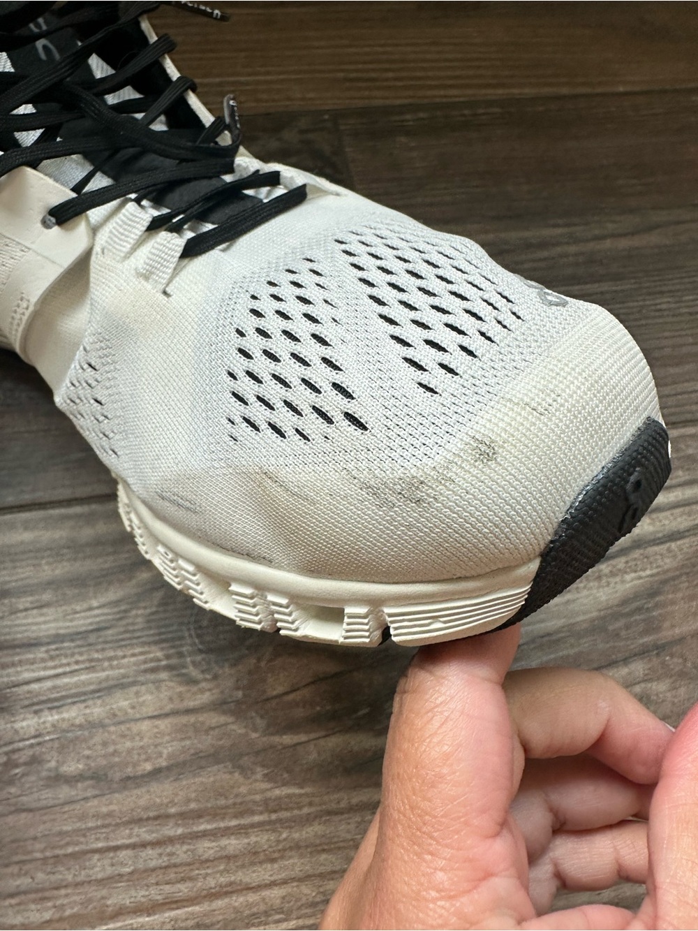 On Cloudswift Men's Athletic Shoes in White and Black - Picture 12 of 12